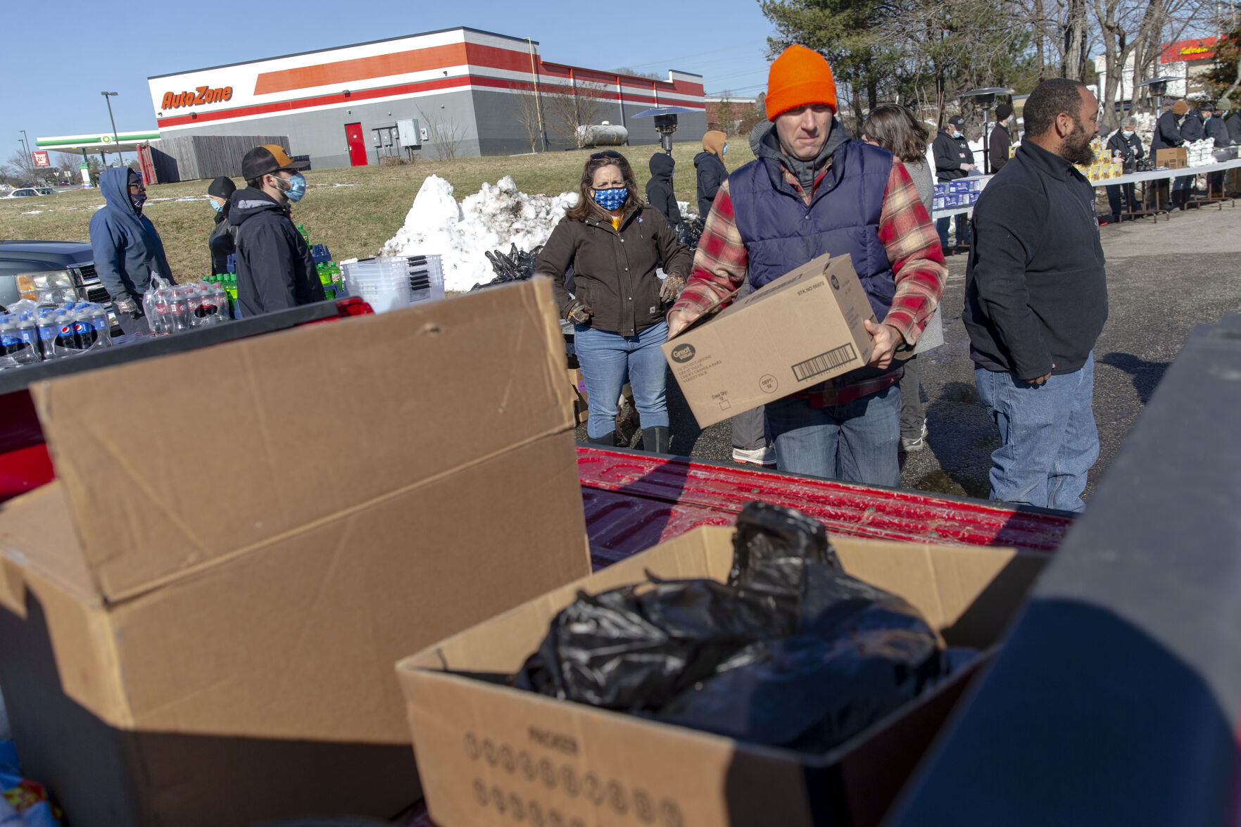 011122-cdp-news-feedlouisa213.JPG